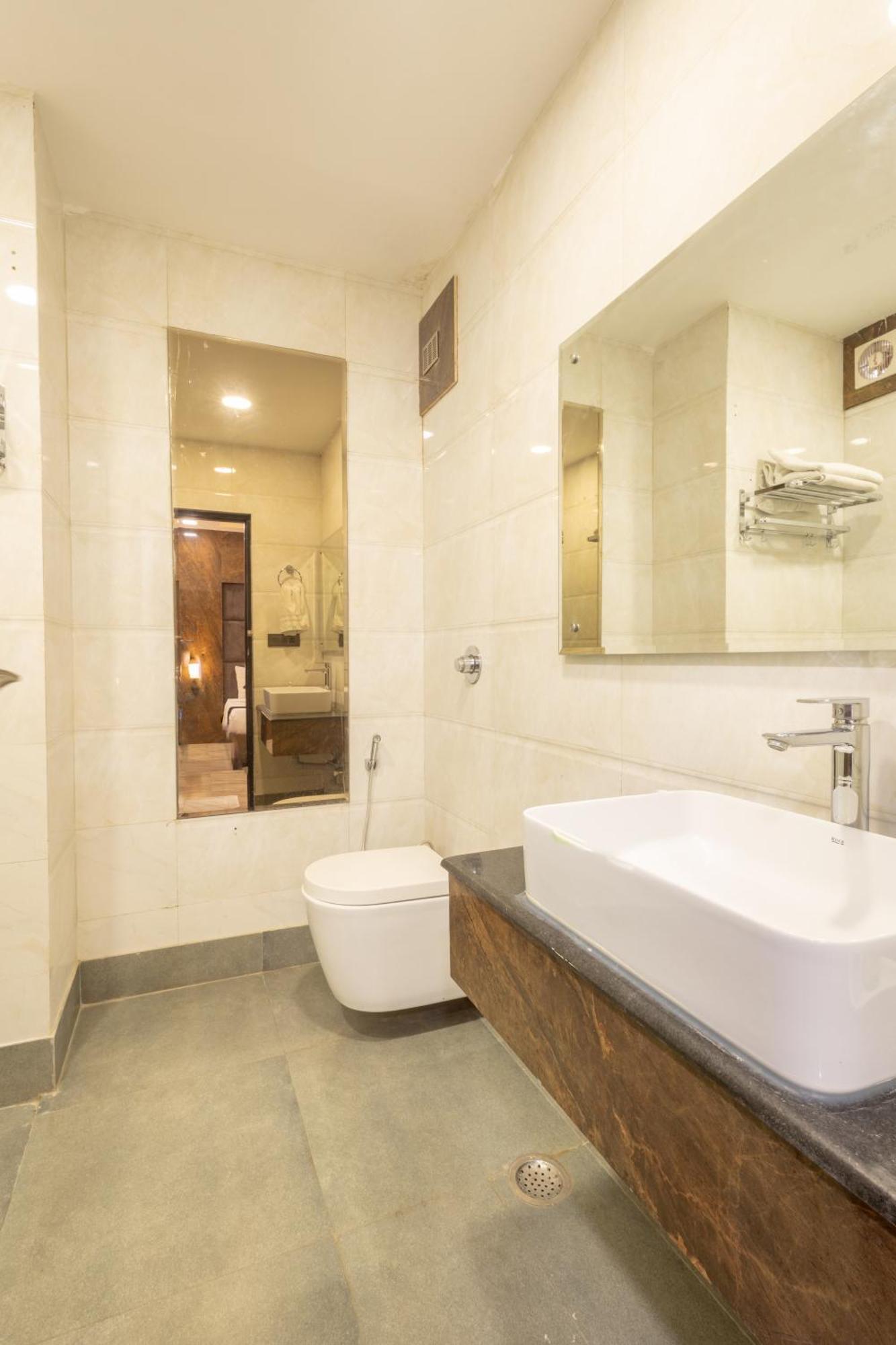 Hotel Cosmo Near Blk Hospital Karol Bagh Dillí Exteriér fotografie