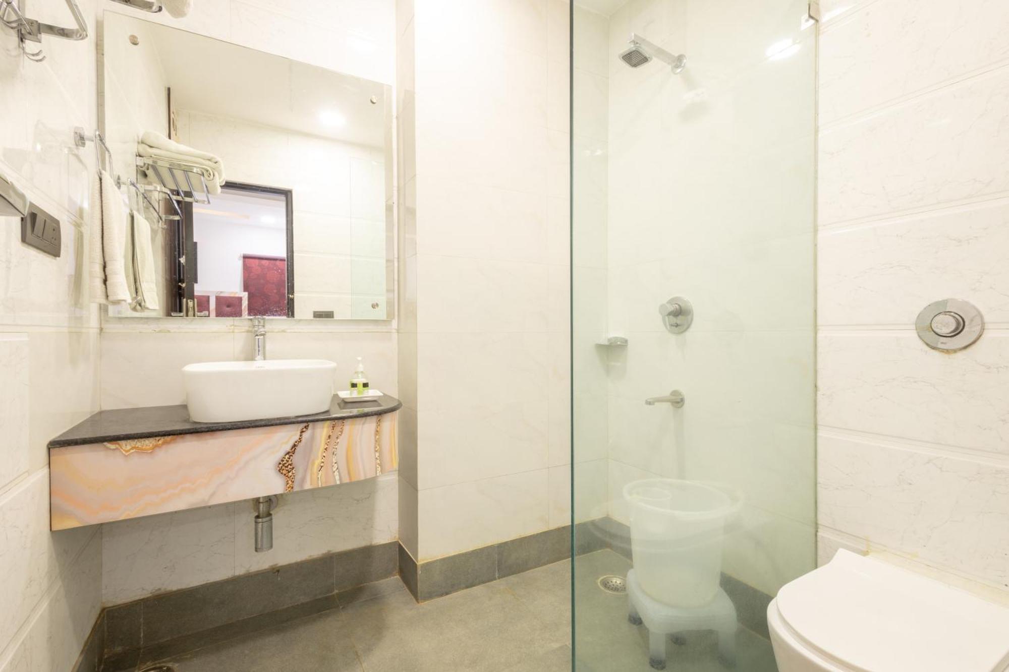 Hotel Cosmo Near Blk Hospital Karol Bagh Dillí Exteriér fotografie