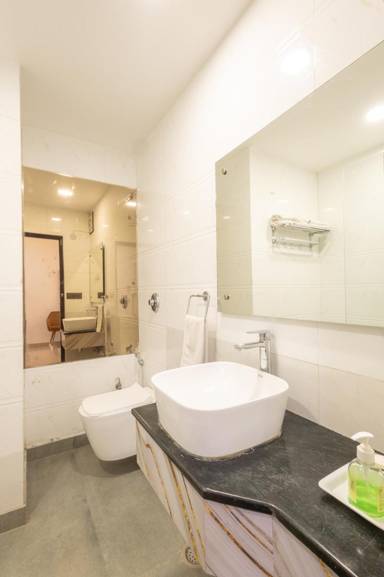 Hotel Cosmo Near Blk Hospital Karol Bagh Dillí Exteriér fotografie