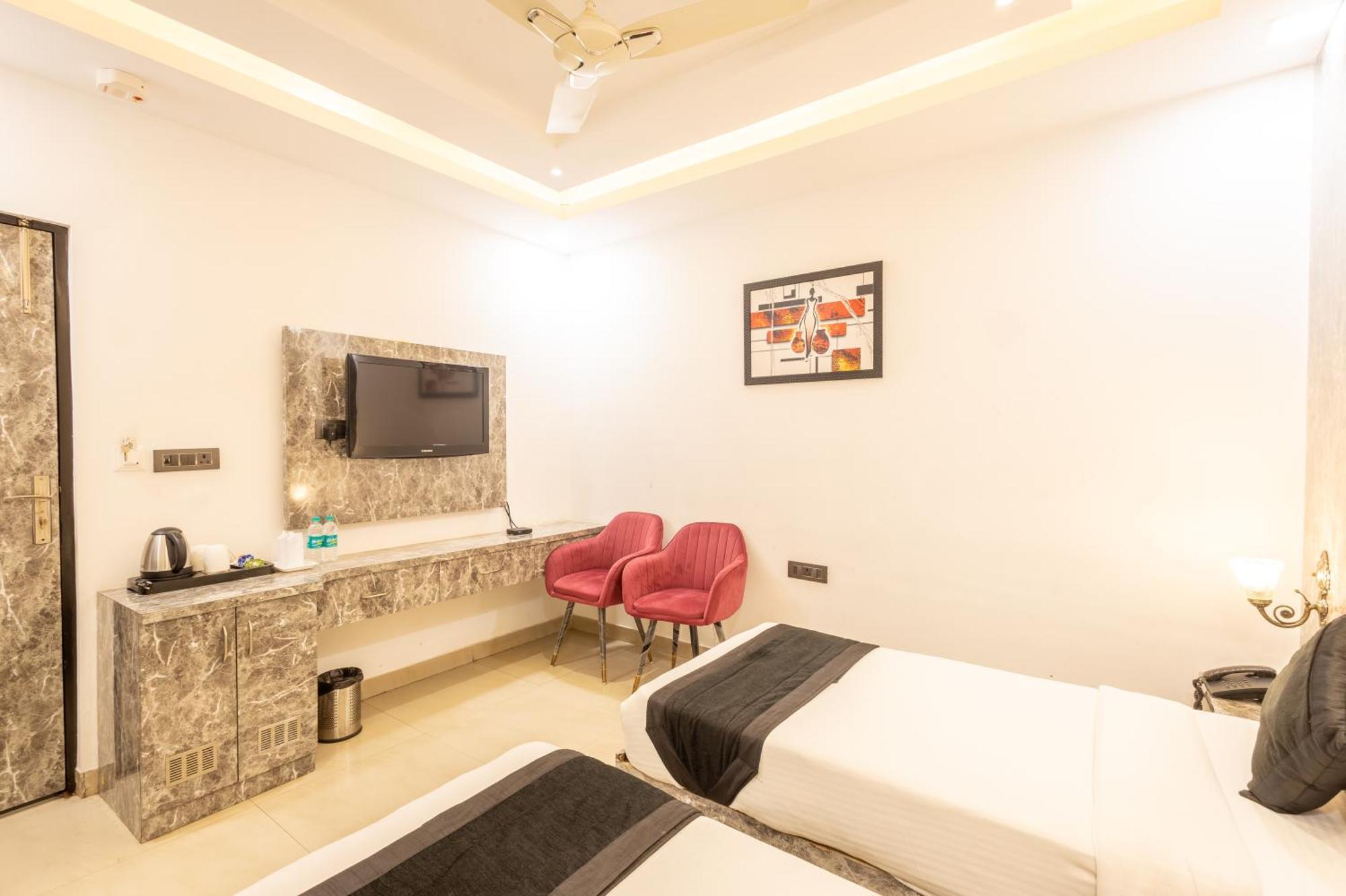 Hotel Cosmo Near Blk Hospital Karol Bagh Dillí Exteriér fotografie