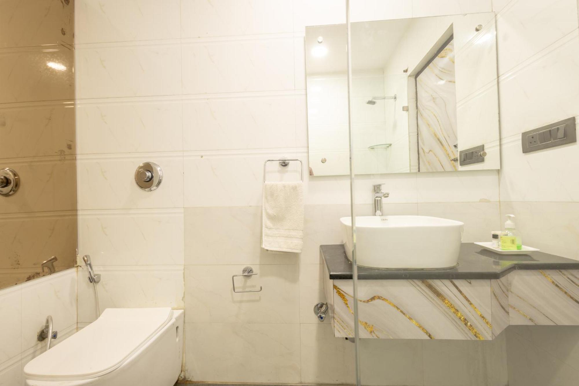 Hotel Cosmo Near Blk Hospital Karol Bagh Dillí Exteriér fotografie