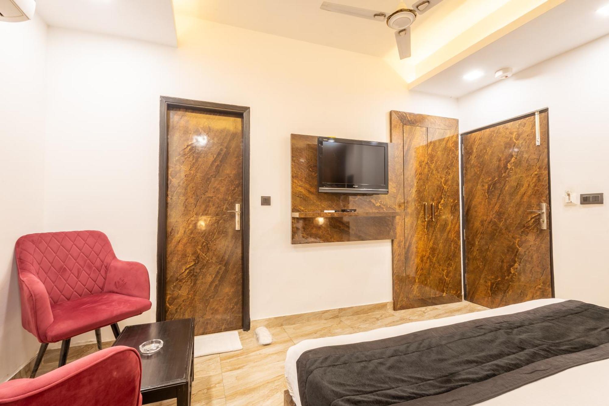 Hotel Cosmo Near Blk Hospital Karol Bagh Dillí Exteriér fotografie
